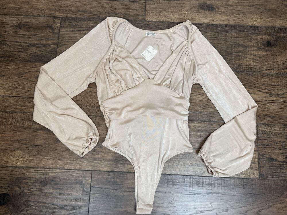 NWT Intimately Free People In Your Arms Bodysuit Women’s M Pearl Long Sleeve